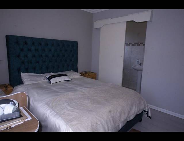 2 BEDROOM APARTMENT FOR SALE IN HALFWAY GARDENS